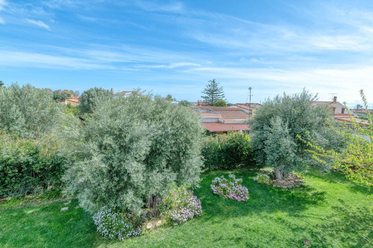La Casa Degli Ulivi Appartamento In Villa Con Patio クアルトゥ・サンテーレナ エクステリア 写真