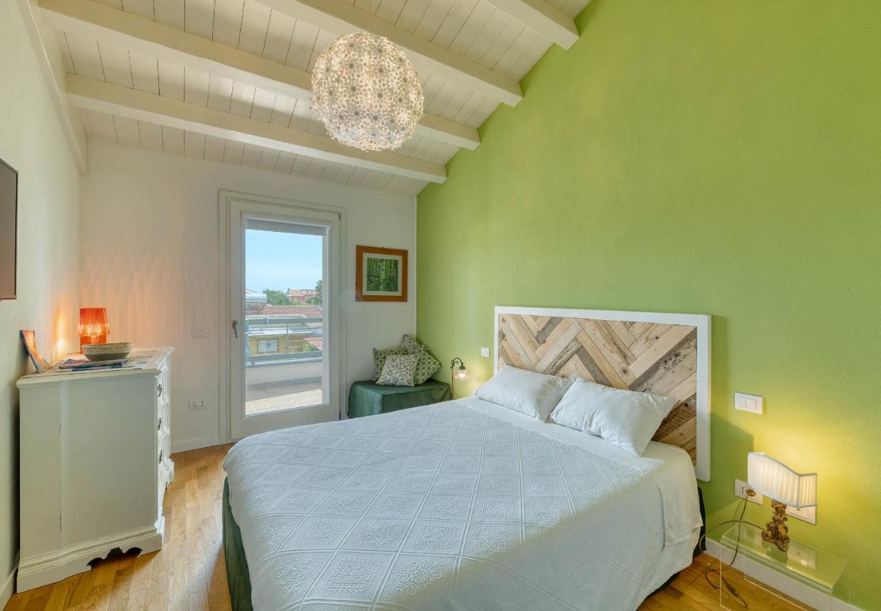 La Casa Degli Ulivi Appartamento In Villa Con Patio クアルトゥ・サンテーレナ エクステリア 写真